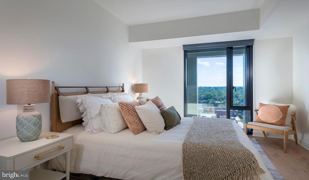 4710 ELM ST #1B-W-2003, Bethesda, MD 20814