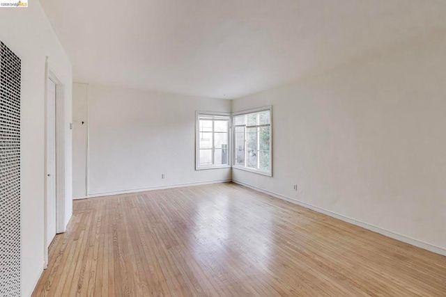 33 E Home Place, Oakland, CA 94610