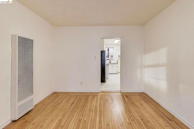 33 E Home Place, Oakland, CA 94610