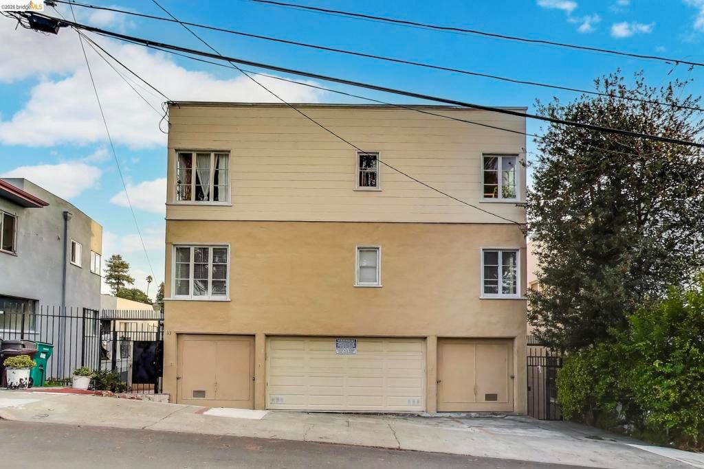 33 E Home Place, Oakland, CA 94610