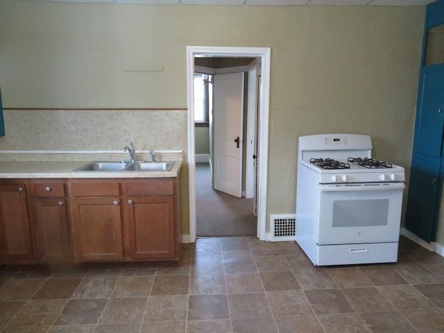 828 N 1ST AVENUE, Wausau, WI 54401