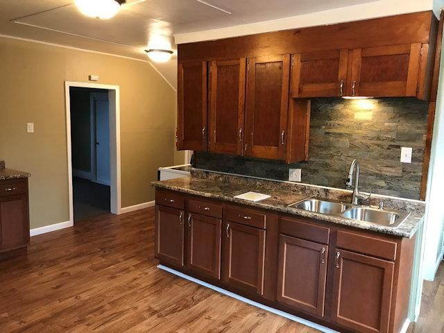 828 N 1ST AVENUE, Wausau, WI 54401