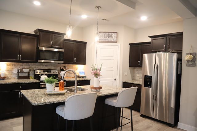 1079 Eagles View Dr, Clarksville, TN 37040