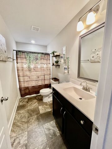 1079 Eagles View Dr, Clarksville, TN 37040