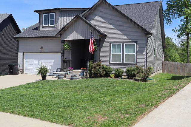 1079 Eagles View Dr, Clarksville, TN 37040