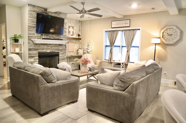 1079 Eagles View Dr, Clarksville, TN 37040