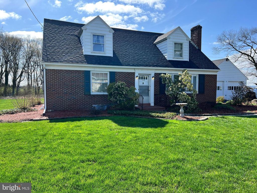 135 WEAVER ROAD, Lancaster, PA 17603