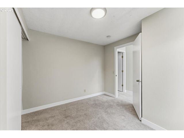 1297 Sw 209TH Ave, Beaverton, OR 97003