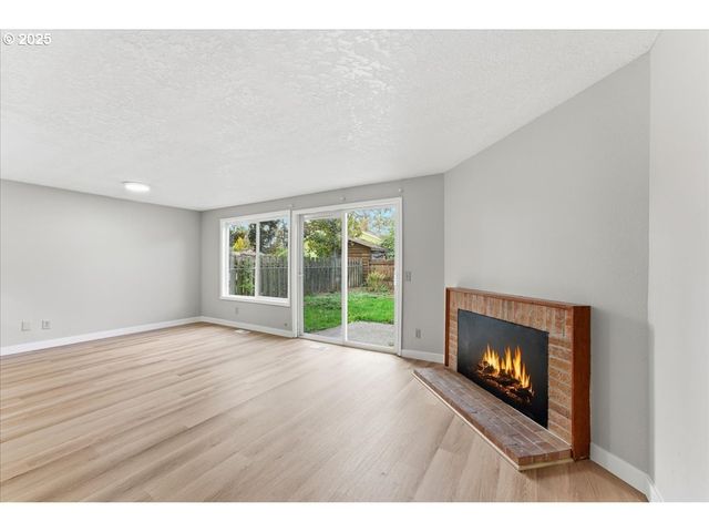 1297 Sw 209TH Ave, Beaverton, OR 97003