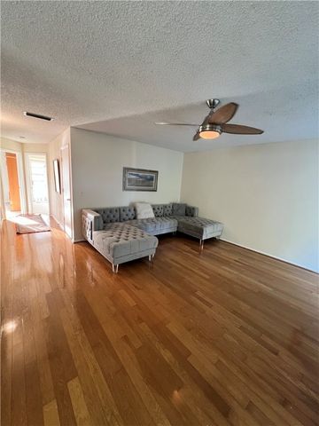 2 Vista Gardens Trail 202, Vero Beach, FL 32962