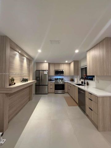 21405 SW 97th Pl, Cutler Bay, FL 33189