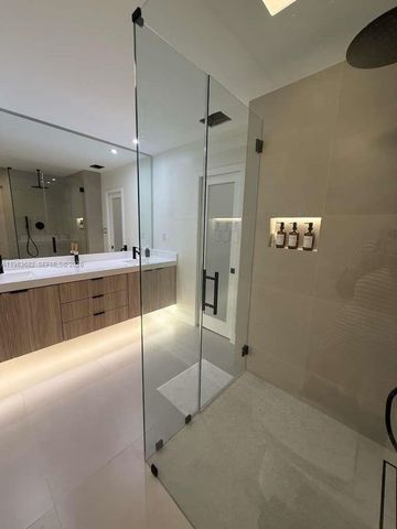 21405 SW 97th Pl, Cutler Bay, FL 33189