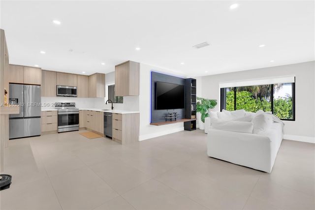 21405 SW 97th Pl, Cutler Bay, FL 33189