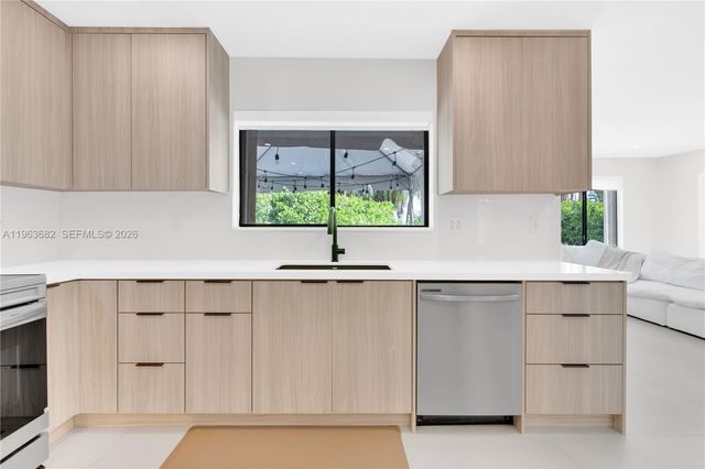 21405 SW 97th Pl, Cutler Bay, FL 33189