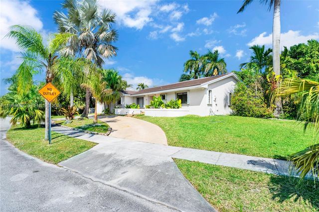 21405 SW 97th Pl, Cutler Bay, FL 33189