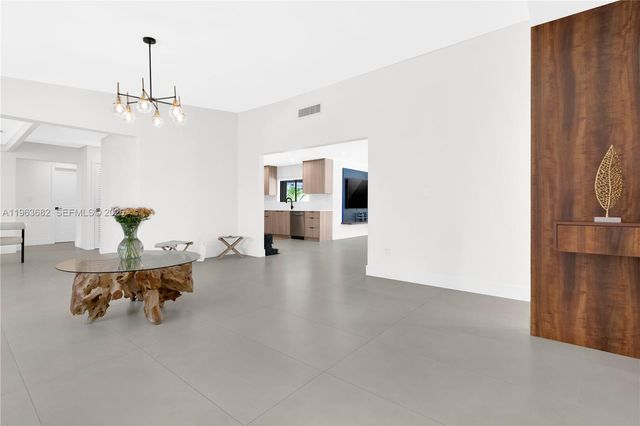 21405 SW 97th Pl, Cutler Bay, FL 33189