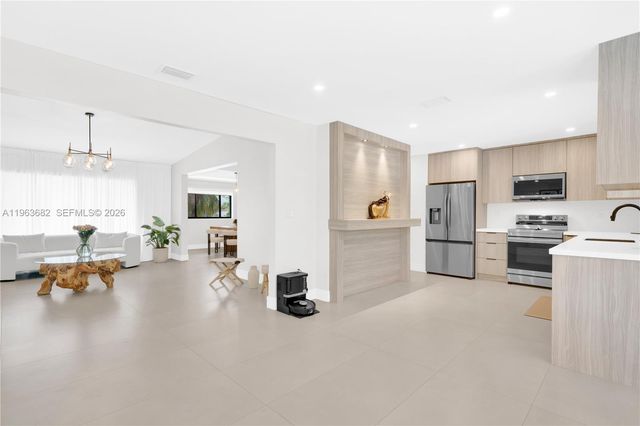 21405 SW 97th Pl, Cutler Bay, FL 33189