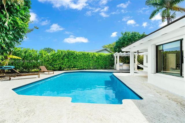 21405 SW 97th Pl, Cutler Bay, FL 33189