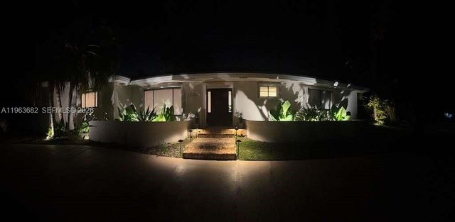 21405 SW 97th Pl, Cutler Bay, FL 33189