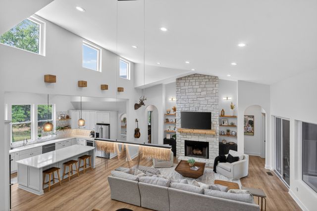9168 Patterson Rd, Rockvale, TN 37153