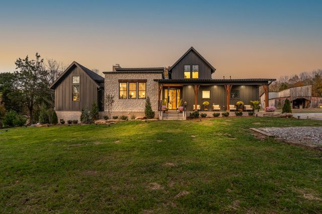 9168 Patterson Rd, Rockvale, TN 37153