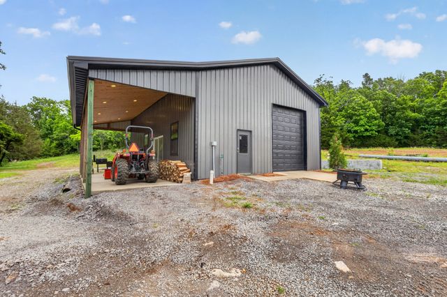 9168 Patterson Rd, Rockvale, TN 37153