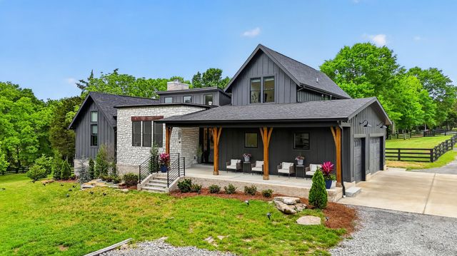 9168 Patterson Rd, Rockvale, TN 37153