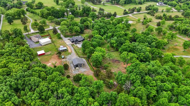 9168 Patterson Rd, Rockvale, TN 37153