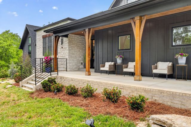 9168 Patterson Rd, Rockvale, TN 37153