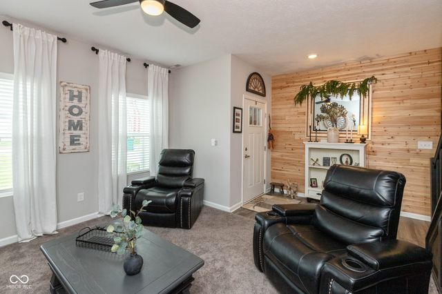 910 Borealis Drive, Franklin, IN 46131