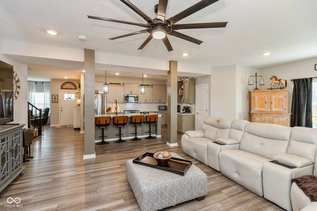 910 Borealis Drive, Franklin, IN 46131