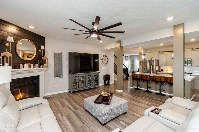 910 Borealis Drive, Franklin, IN 46131