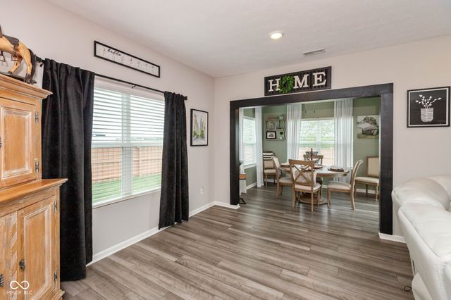 910 Borealis Drive, Franklin, IN 46131