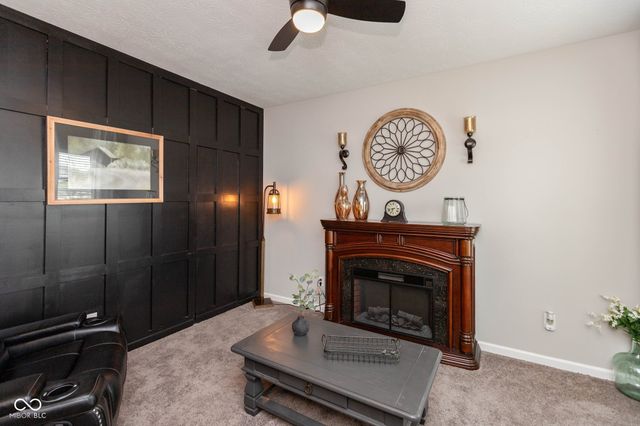 910 Borealis Drive, Franklin, IN 46131