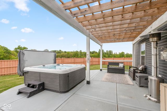910 Borealis Drive, Franklin, IN 46131
