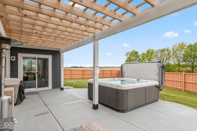 910 Borealis Drive, Franklin, IN 46131