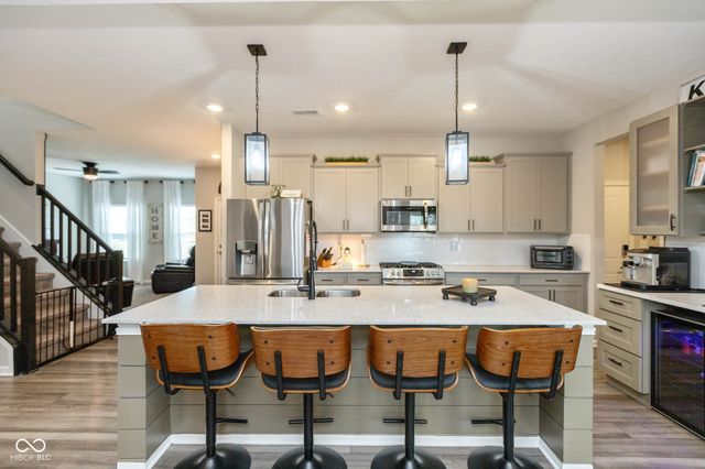 910 Borealis Drive, Franklin, IN 46131