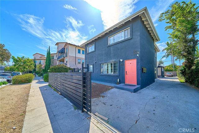 3011 W View, Los Angeles, CA 90016