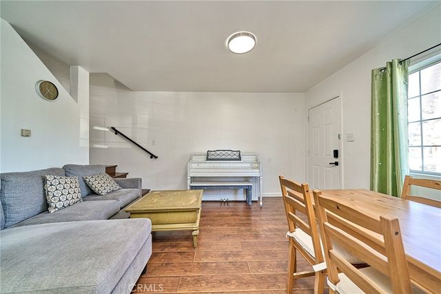 3011 W View, Los Angeles, CA 90016