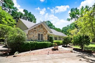 1601 Cambridge Drive, Kinston, NC 28504