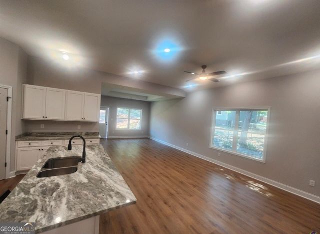 102 Silver Maple Court, Byron, GA 31008