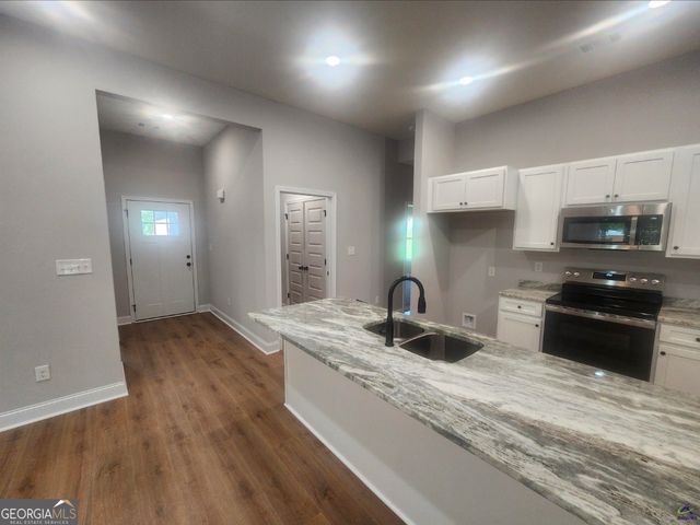 102 Silver Maple Court, Byron, GA 31008