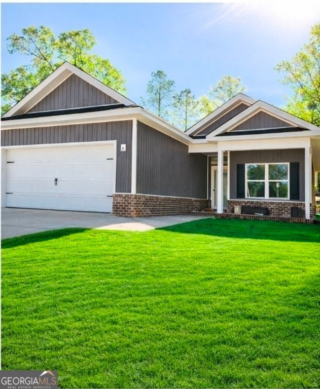 102 Silver Maple Court, Byron, GA 31008