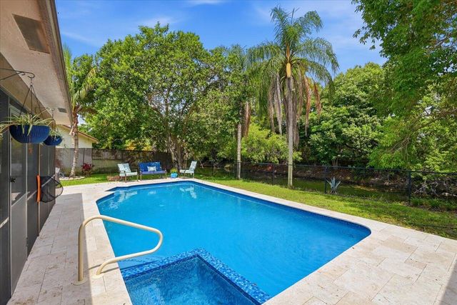 7041 NW 23RD Street, Margate, FL 33063