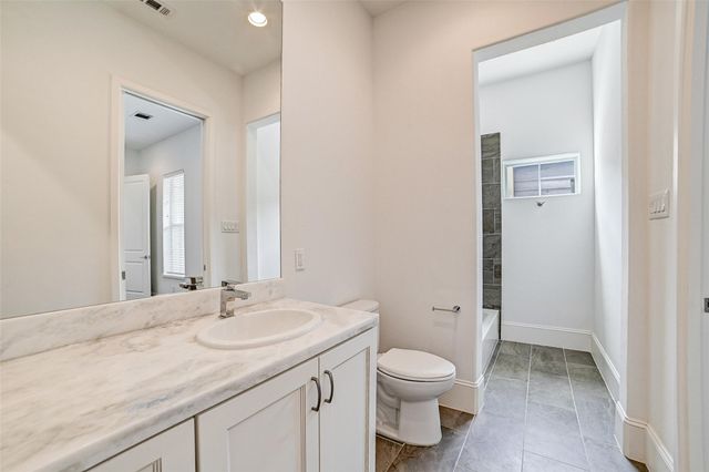 1010 Savannah Cedar Lane, Houston, TX 77043