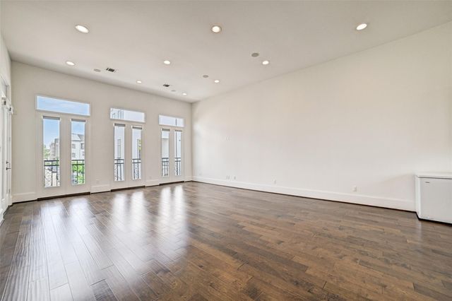 1010 Savannah Cedar Lane, Houston, TX 77043