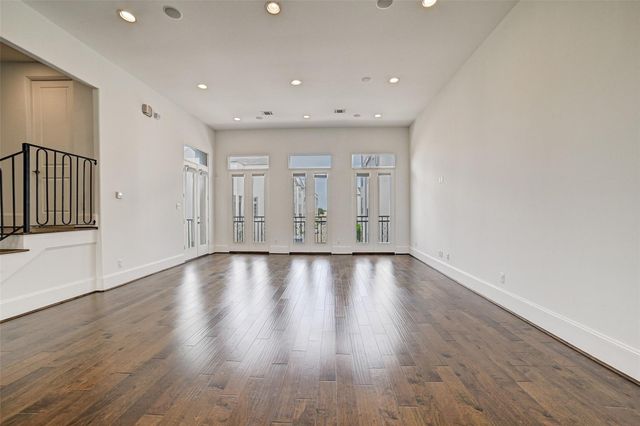 1010 Savannah Cedar Lane, Houston, TX 77043