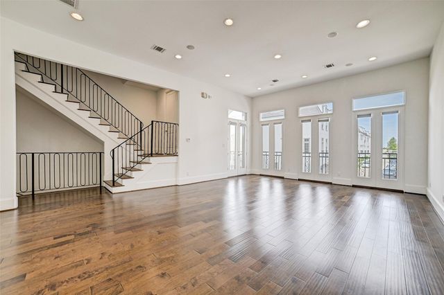 1010 Savannah Cedar Lane, Houston, TX 77043