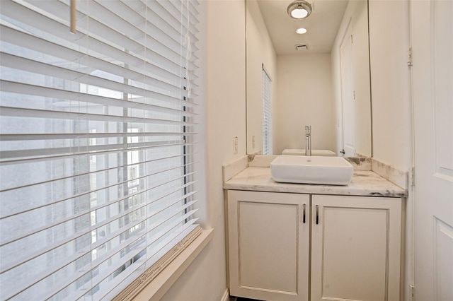 1010 Savannah Cedar Lane, Houston, TX 77043