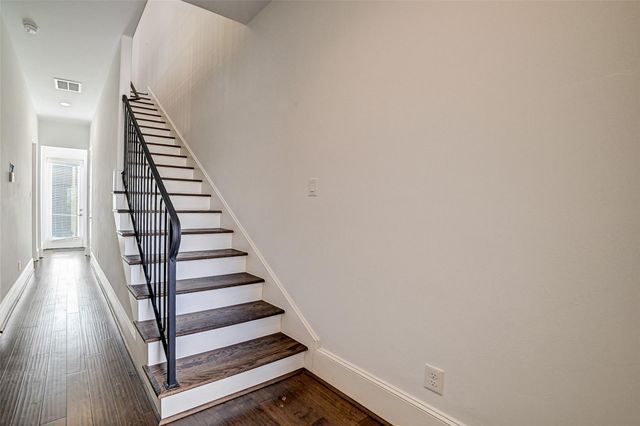 1010 Savannah Cedar Lane, Houston, TX 77043